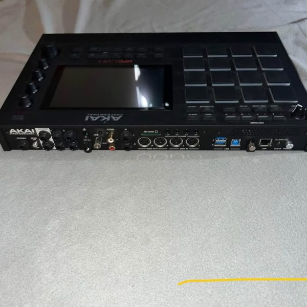 Akai Professional MPC Live II