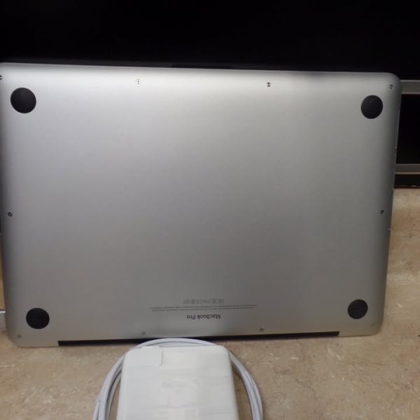 Mint Condition Apple MacBook Pro (Retina) 13 inch Laptop - ME662LLA
