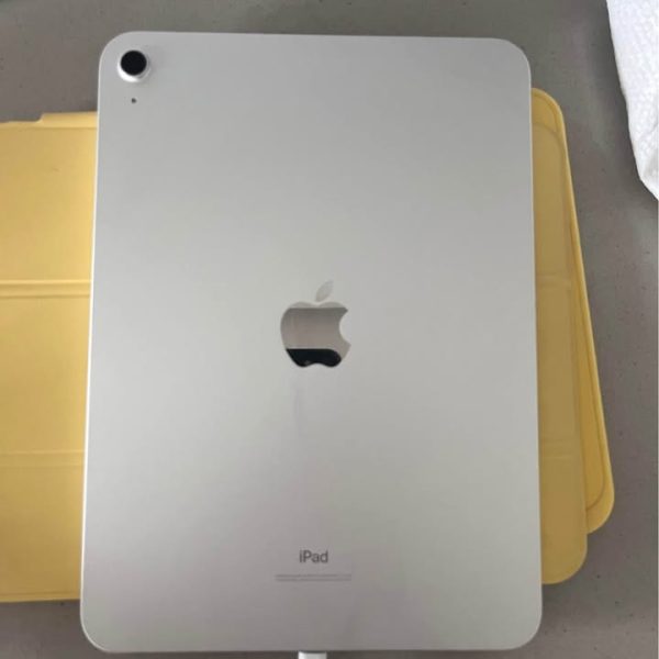 iPad 10th Gen 64GB