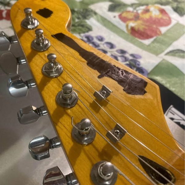 Stratocaster style Electric Guitar