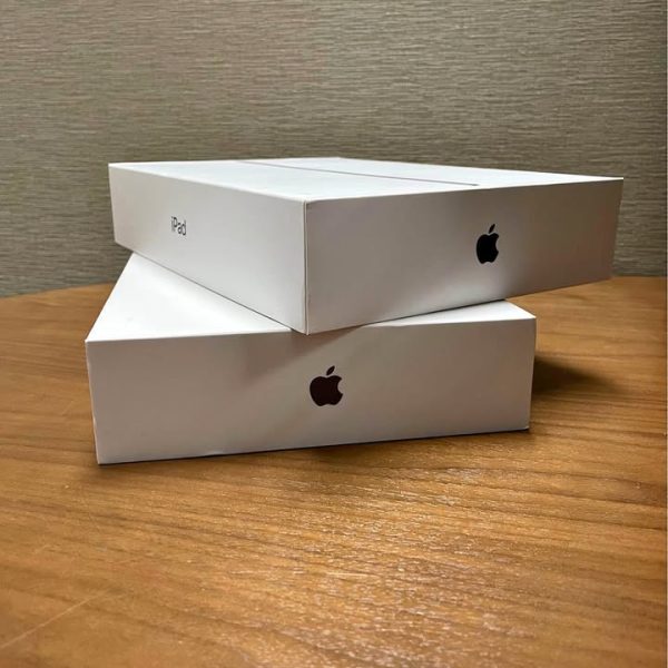 iPad 9th Gen 64GB Cellular and WiFi