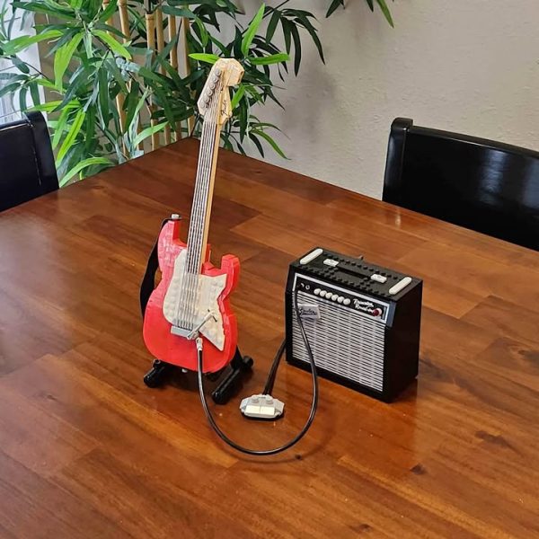 Lego Ideas Fender Stratocaster 21329