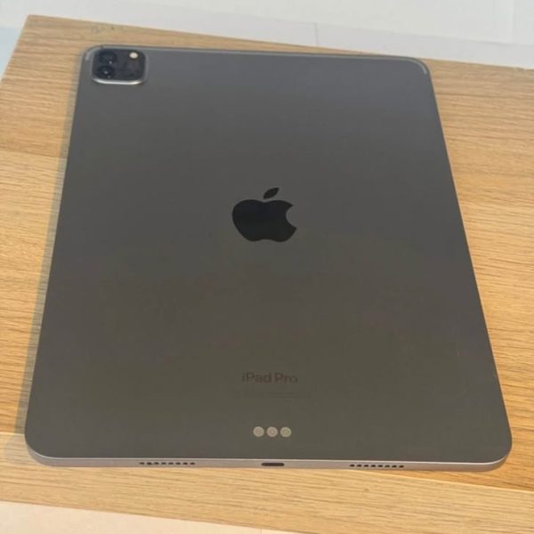 iPad Pro 128gb 3rd gen (m1) 11 inch
