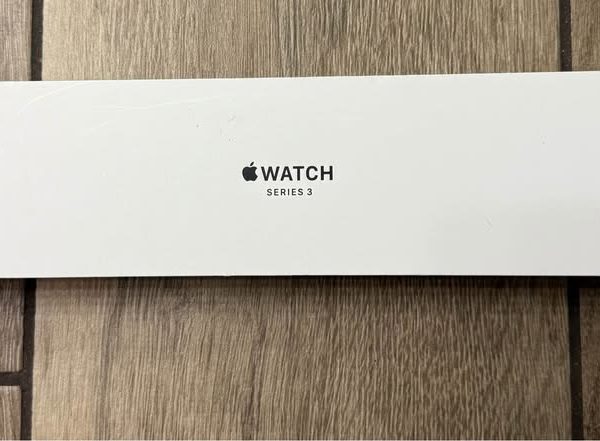 read description before messaging Apple Watch Series 3 42mm