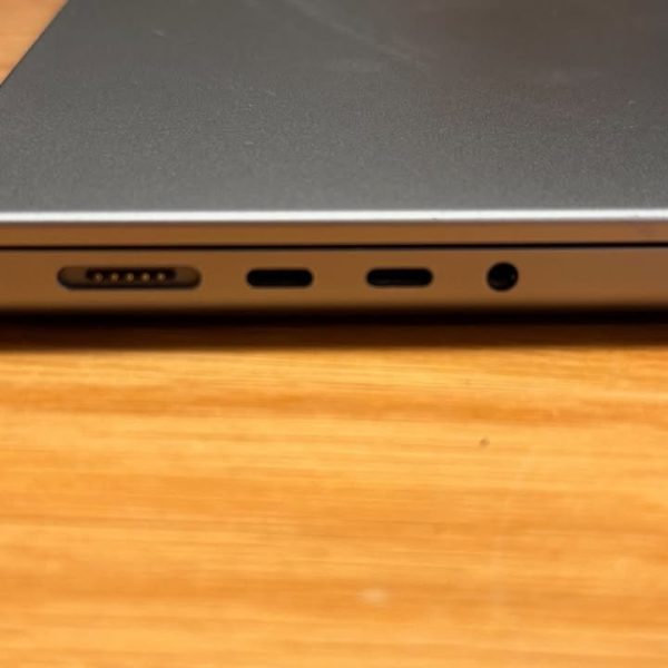 MacBook Pro (M1 Pro) APPLECARE+ to Dec-2026! 1TB SSD!