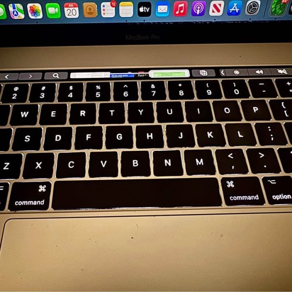APPLE MACBOOK PRO " CORE I7 " A1707, 2.9 GHz, Late 2016, 15" LAPTOP