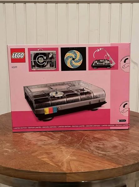 Lego Retro Record Player 40699