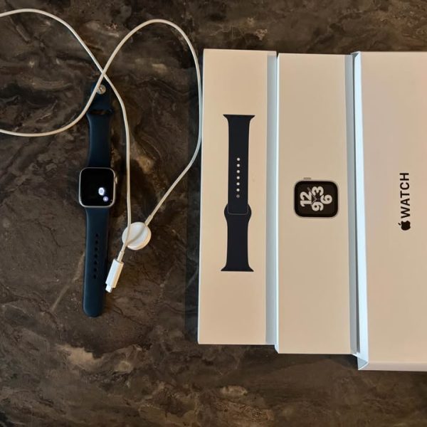 Apple Watch SE (1st generation)