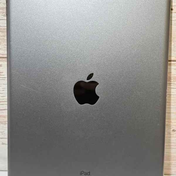 7 gen iPad 128 gb