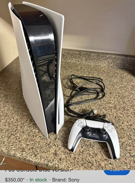 Ps5 disk with controller and cords