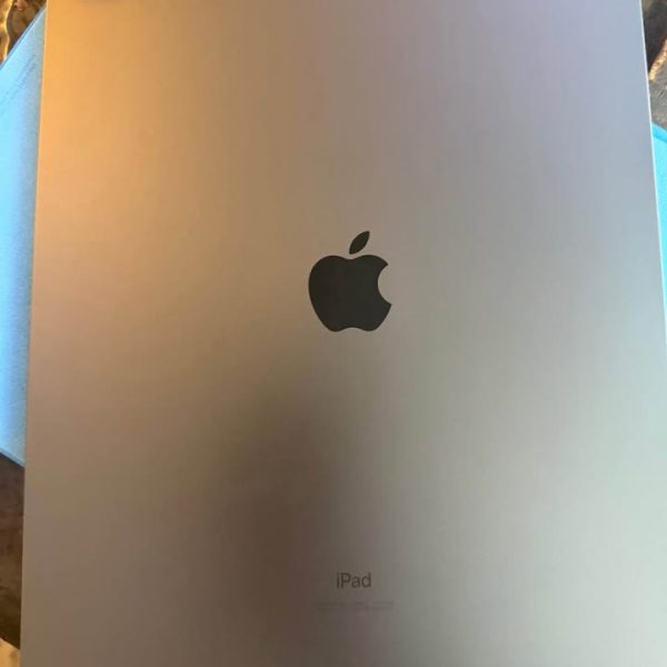 12.9” iPad Pro | Cellular & Wifi | 256gb