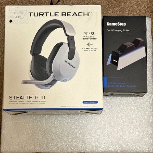 PlayStation 5 Headsets & Dual Charging Station