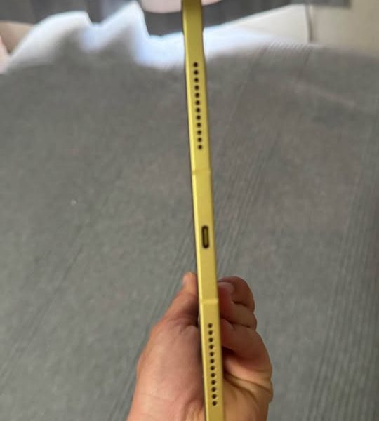 Ipad 10th Gen Yellow 256 GB with cellular capability