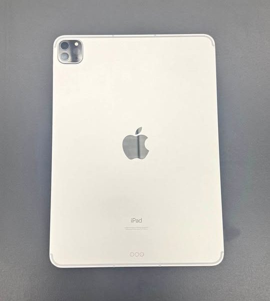 iPad Pro M1 11” 128GB Wifi+Cellular Unlocked (2022)