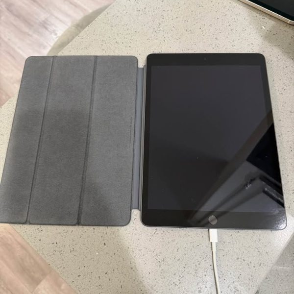 iPad 9th Generation 64GB Wi-Fi with Smart Cover