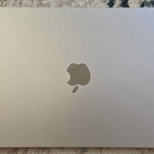 1TB MacBook Air M2, 2022