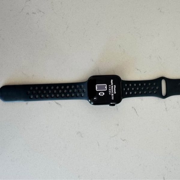 Apple Watch SE2 44mm with Cellular