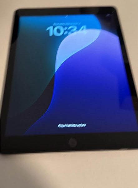 Apple iPad 2019 10.2 inches, Wi-Fi + Cellular, 32GB