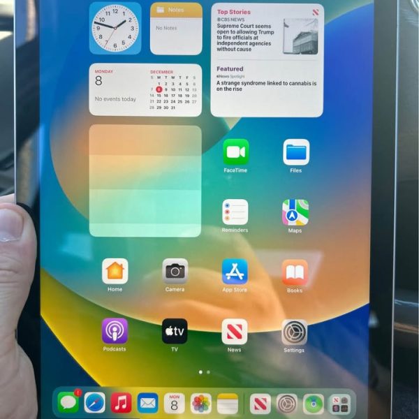 Apple Ipad 5th generation space gray (32gb)