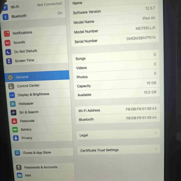 2013 Apple iPad Air 1Gen
