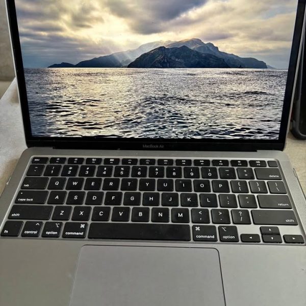 Macbook air 2019 256gb 8gb