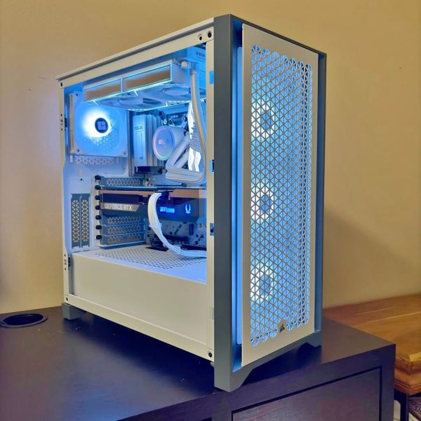 White RTX Gaming/Streaming PC - RTX 5080 + Ryzen 7 9000