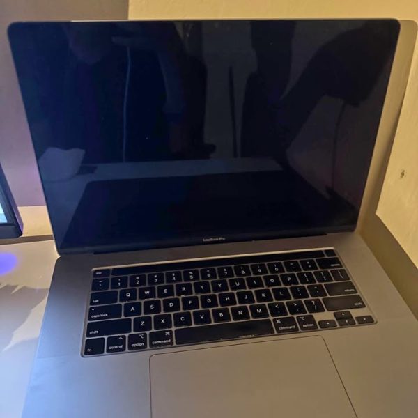 Two MacBook pros run perfectly no problems