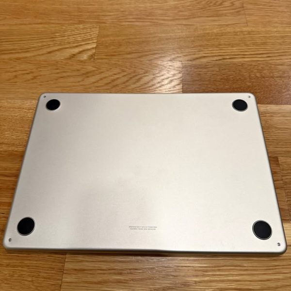 MacBook Air 13” (2025) – M4 / 16GB / 512GB – Starlight