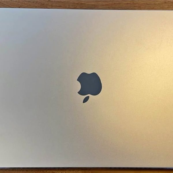 Apple MacBook Air M2 (2023) 15.3” 16GB Memory 1TB SSD