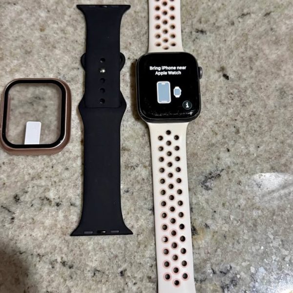 Apple Watch Series 6 44mm Gps (Rittenhouse and Ocotillo)