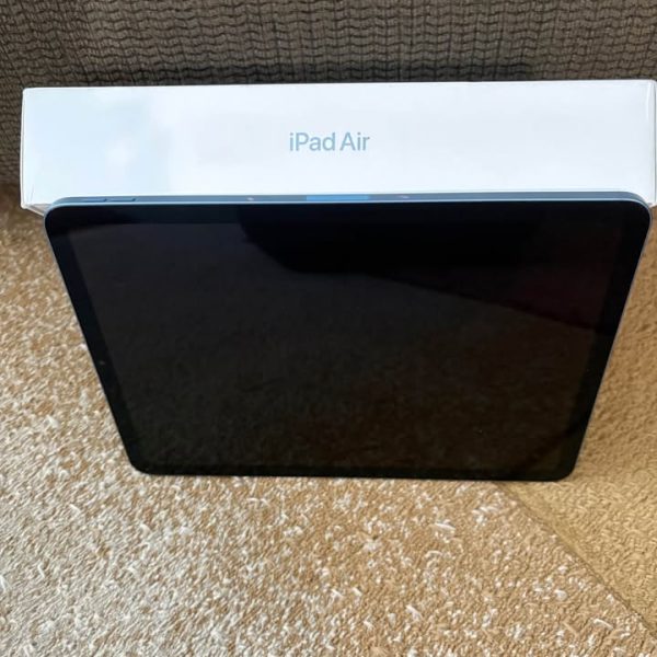 Great Christmas gift! iPad Air, 5th generation,64GB, 2022