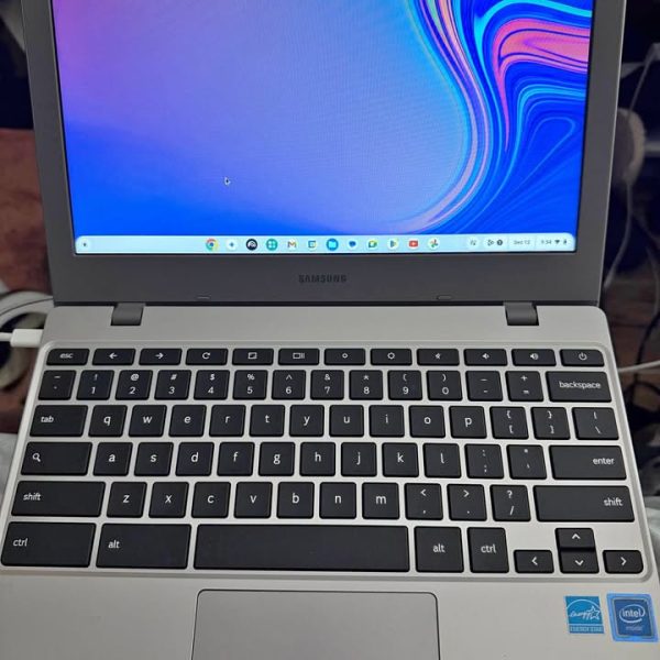 Chrome book computer