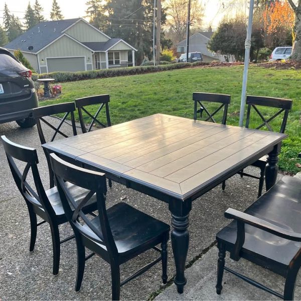Table set and chairs