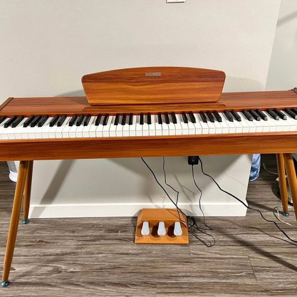 Dinner key board piano