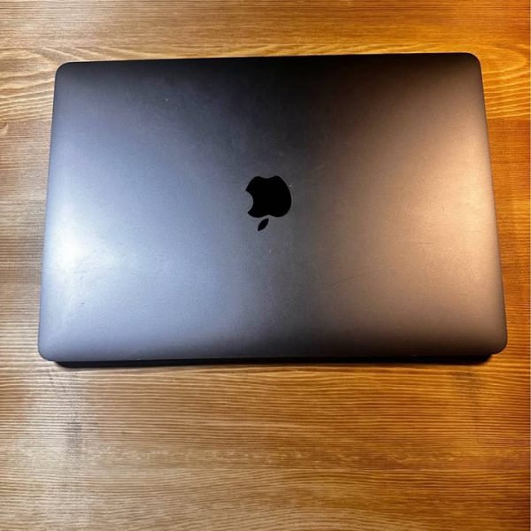 MacBook Pro (READ DISCRIPTION)