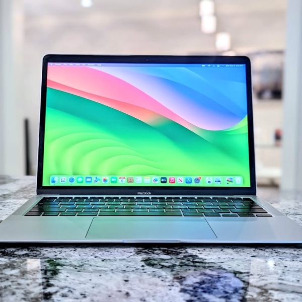 2017 MacBook AIR 12 RETINA | Intel Core M3 2.2GHz • 256GB SSD | Excellent Condition