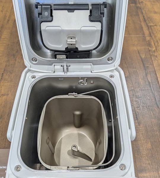 Zojirushi Home Bakery Breadmaker