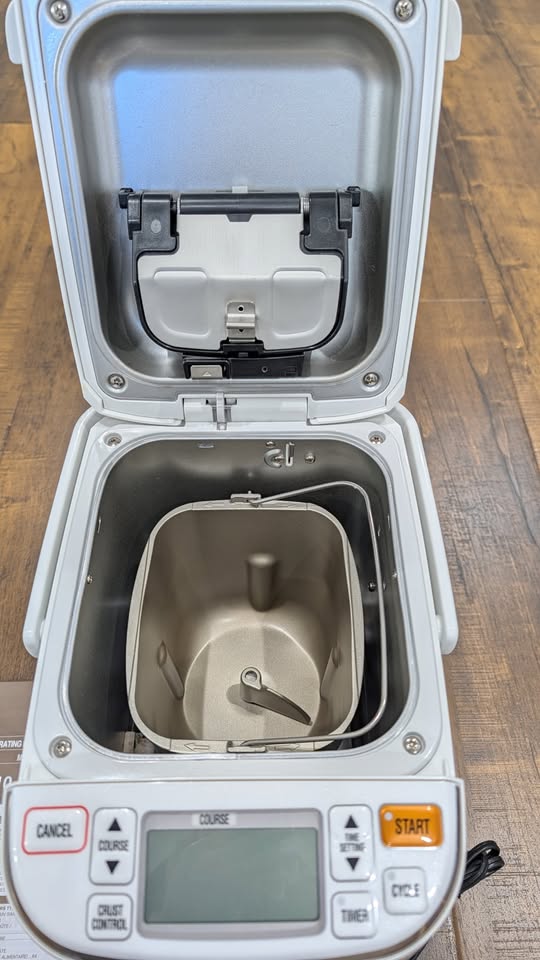 598569806_2100609657357646_3329463425763273607_n