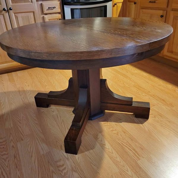 Early 20th-century pedestal table