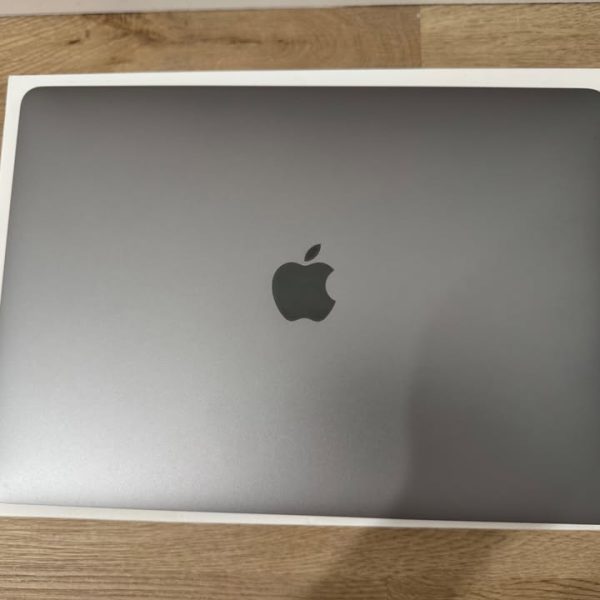 Apple MacBook Pro 13 Inch (A1708) 256GB