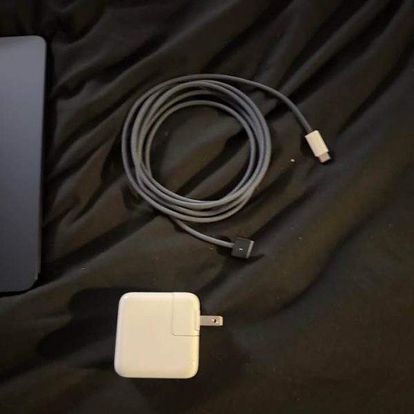 2025 Apple MacBook Air 13-inch Laptop - Apple M4 chip Built for Apple Intelligence 16GB Memory 256G